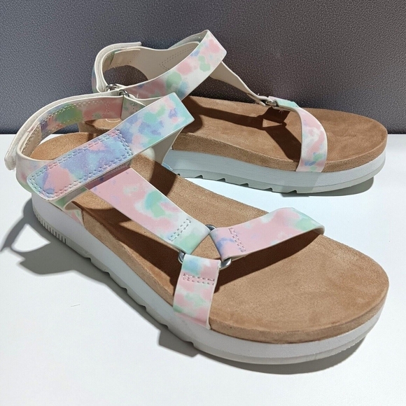 Cat & Jack Wren multicolored Tie Dye Sandals - Picture 1 of 9